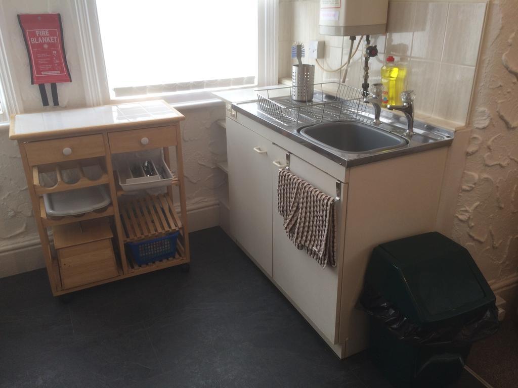 Somerset House Apartments Blackpool Room photo