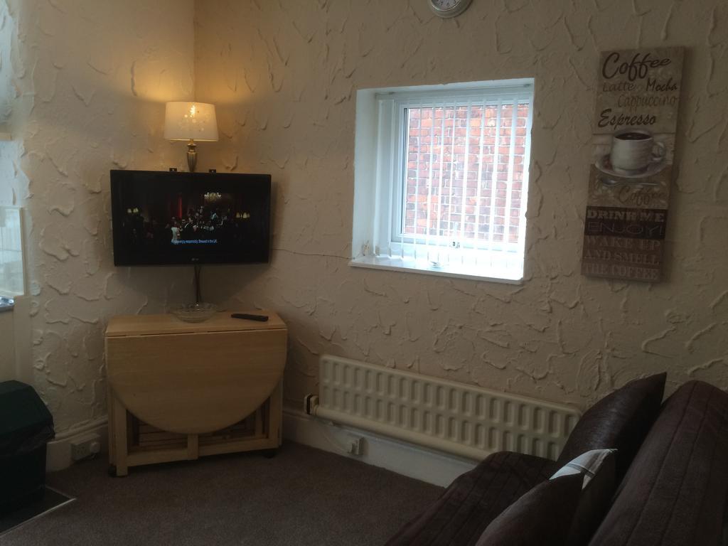 Somerset House Apartments Blackpool Room photo